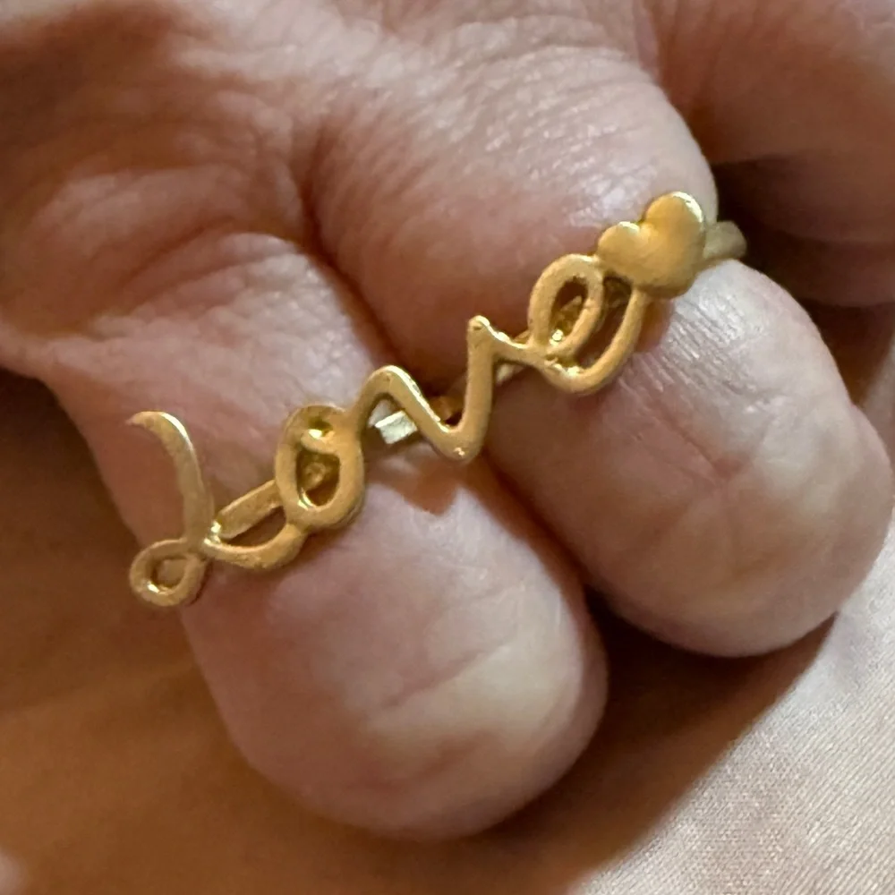 N/A elegant gold